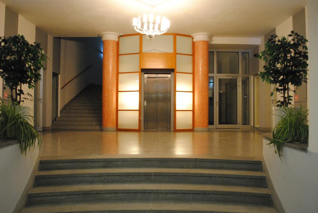 Apartment Centrum + Parking Olomouc Luaran gambar